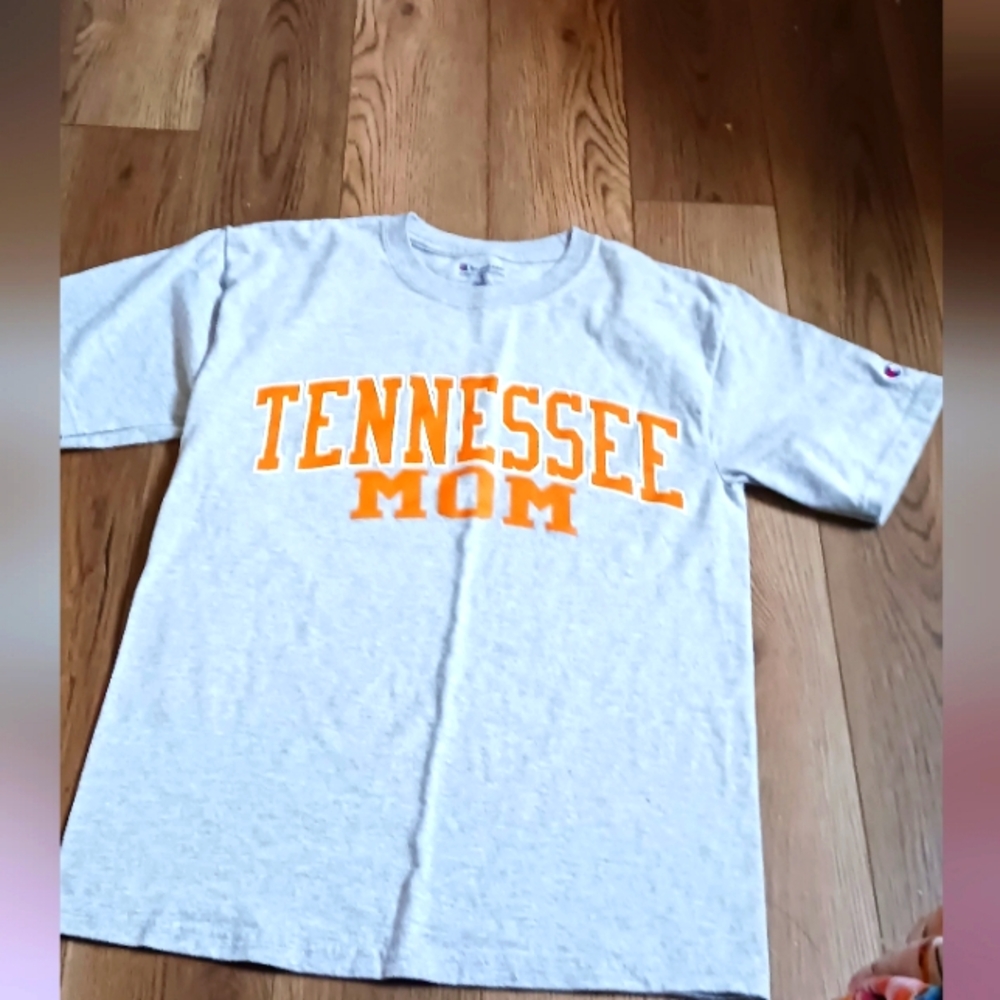 Champion "Tennessee Mom" Vols Shirt Size S